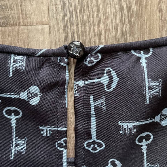 MAX MARA GOLF KEY BLOUSE IN NAVY BLUE PRINT SILK - Picture 7 of 7